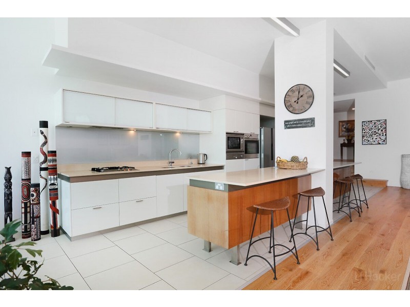 6101/2 Ephraim Island, Paradise Point QLD 4216