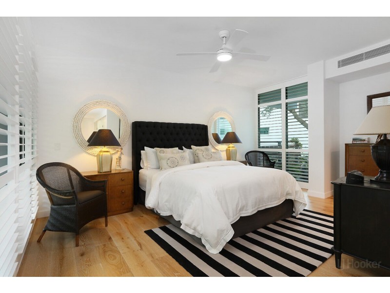 6101/2 Ephraim Island, Paradise Point QLD 4216