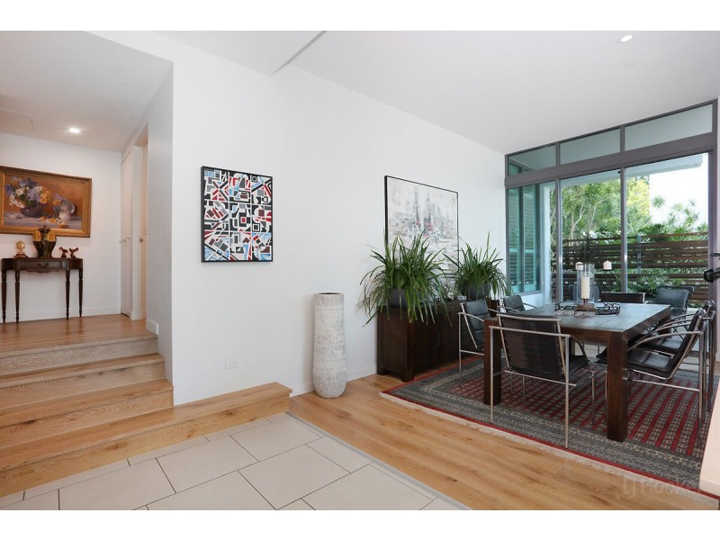 6101/2 Ephraim Island, Paradise Point QLD 4216