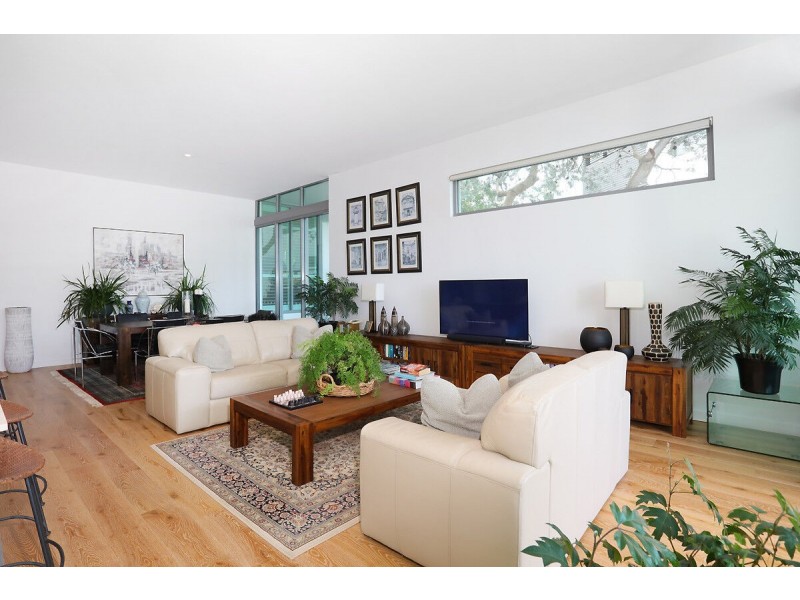 6101/2 Ephraim Island, Paradise Point QLD 4216