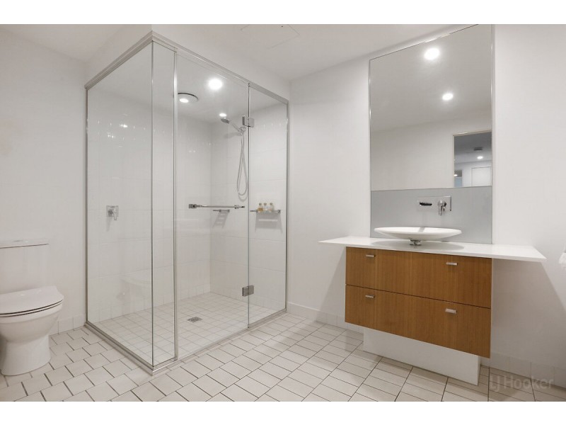 6101/2 Ephraim Island, Paradise Point QLD 4216