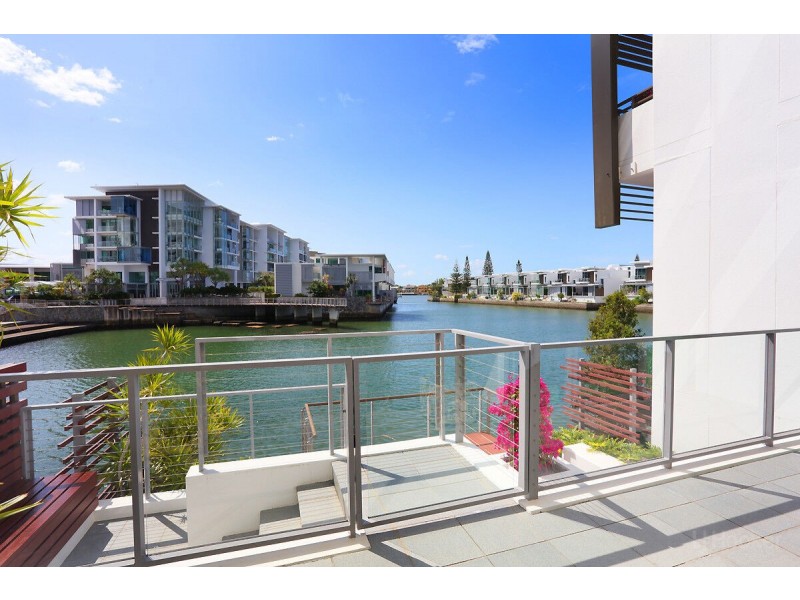 6101/2 Ephraim Island, Paradise Point QLD 4216