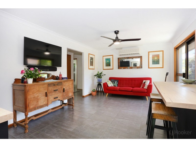 55 Matthew Flinders Drive, Paradise Point QLD 4216