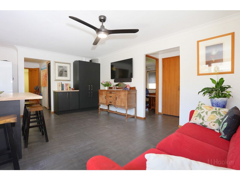 55 Matthew Flinders Drive, Paradise Point QLD 4216
