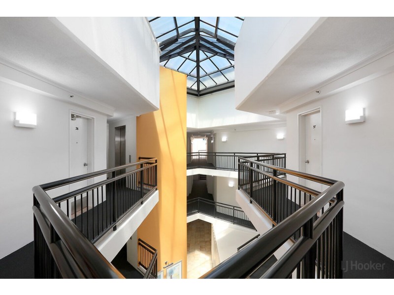 39/452 Marine Parade, Biggera Waters QLD 4216