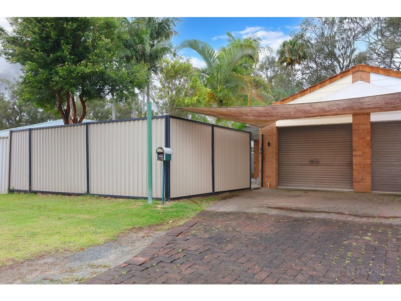 2/49 Morinda Way, Labrador QLD 4215