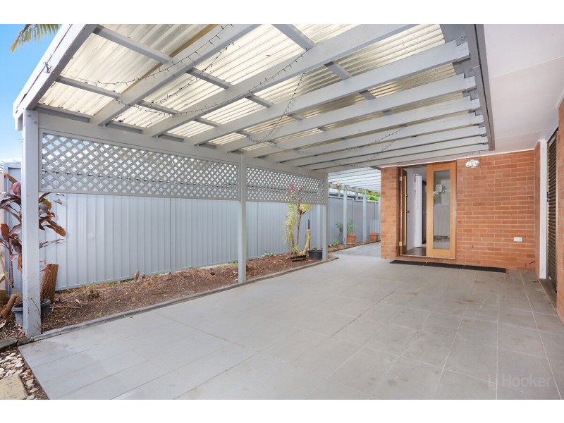 2/49 Morinda Way, Labrador QLD 4215