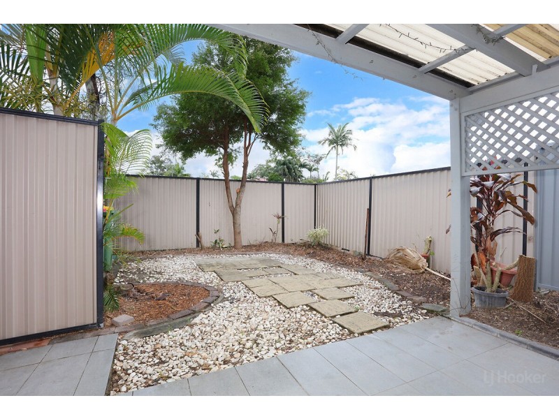 2/49 Morinda Way, Labrador QLD 4215