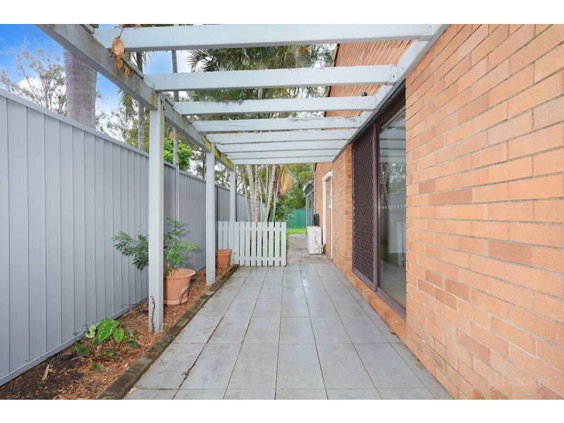 2/49 Morinda Way, Labrador QLD 4215