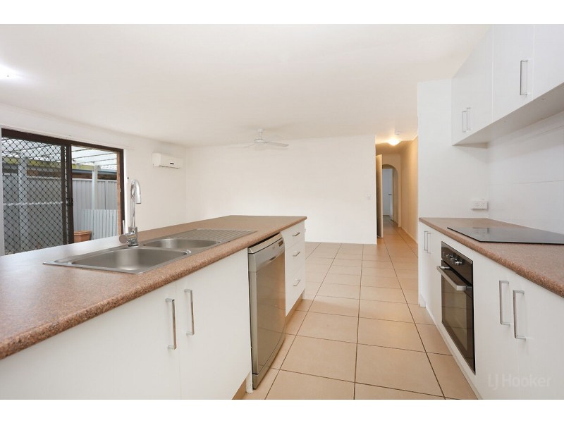 2/49 Morinda Way, Labrador QLD 4215