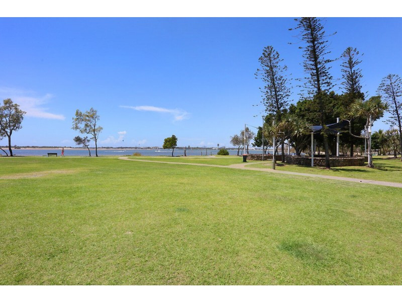 802/182-192 Marine Parade, Labrador QLD 4215