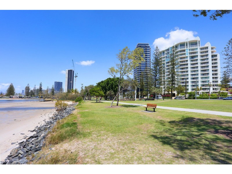802/182-192 Marine Parade, Labrador QLD 4215