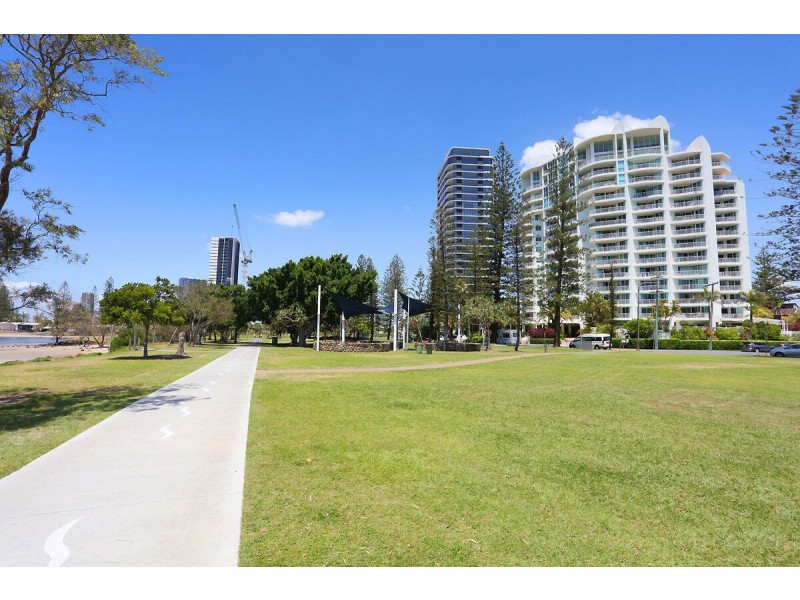 802/182-192 Marine Parade, Labrador QLD 4215