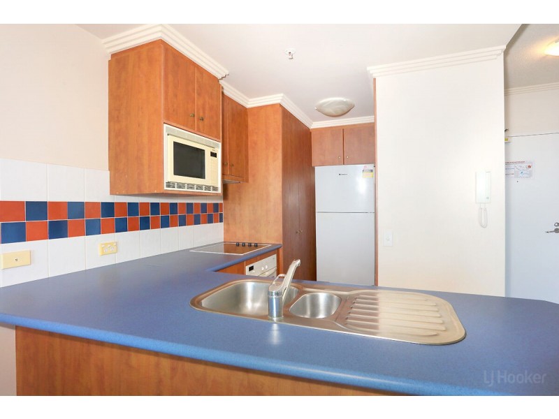 802/182-192 Marine Parade, Labrador QLD 4215