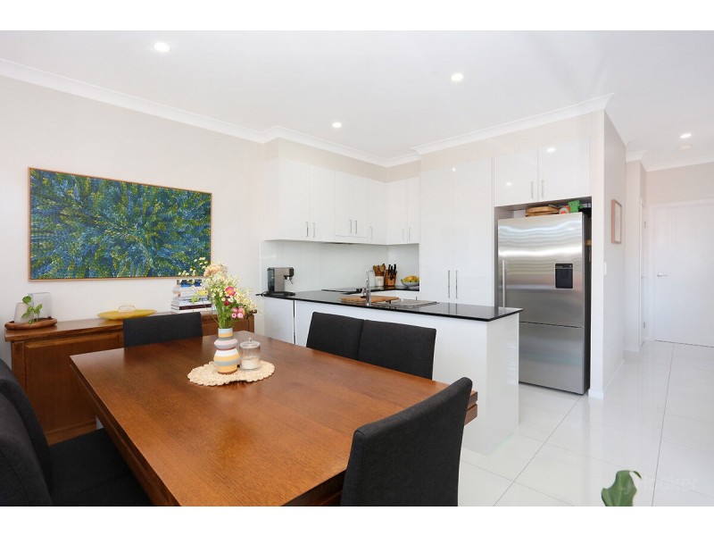 2/43 Harley Street, Labrador QLD 4215