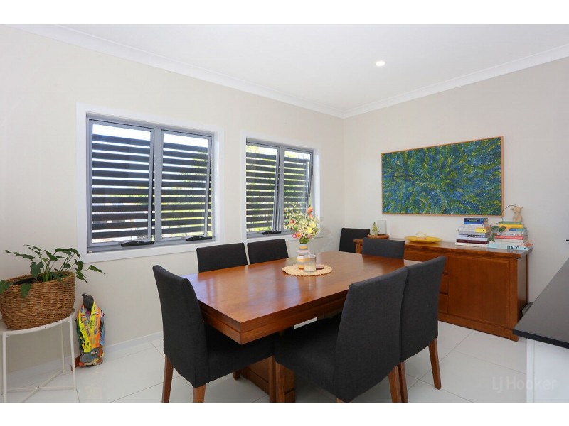 2/43 Harley Street, Labrador QLD 4215