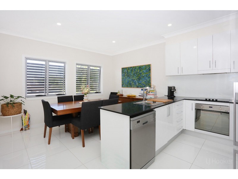 2/43 Harley Street, Labrador QLD 4215