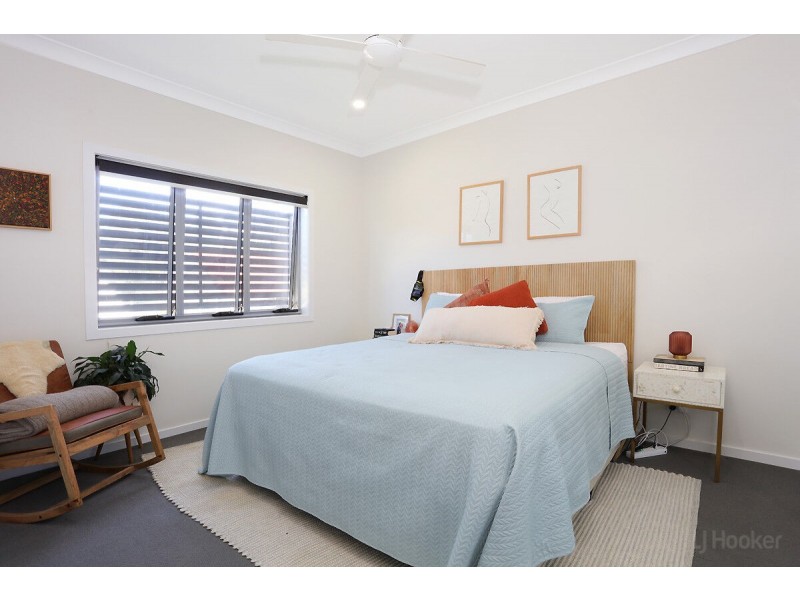 2/43 Harley Street, Labrador QLD 4215