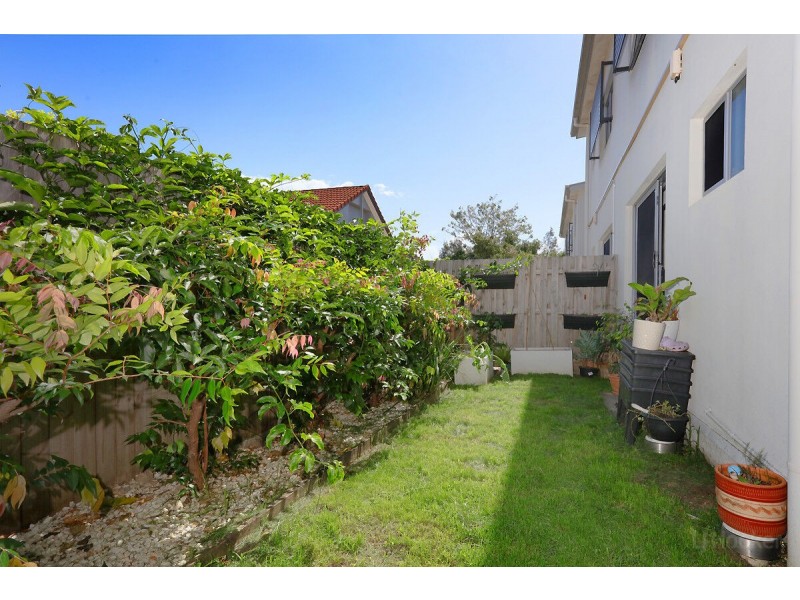 2/43 Harley Street, Labrador QLD 4215