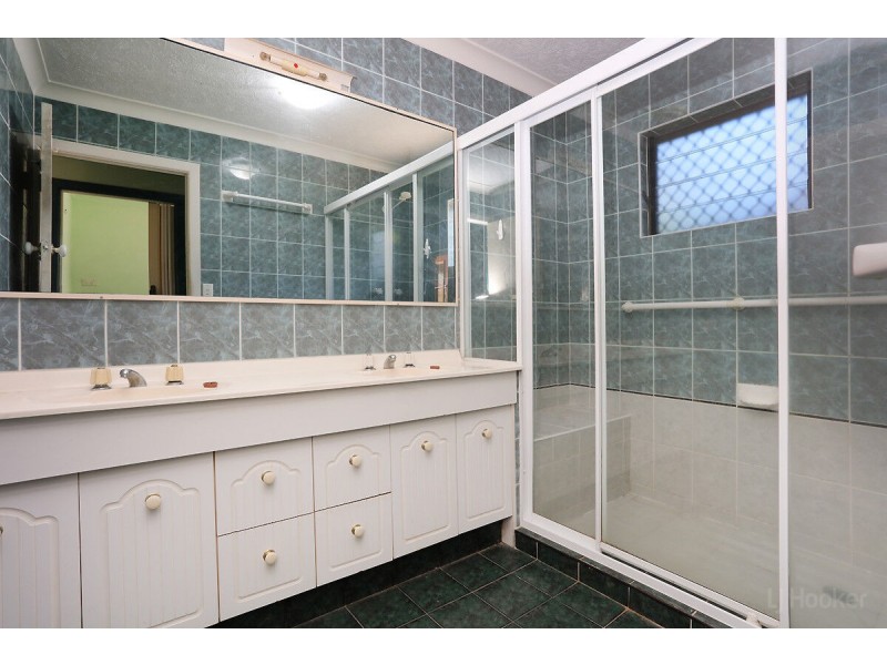 40 Clam Street, Runaway Bay QLD 4216