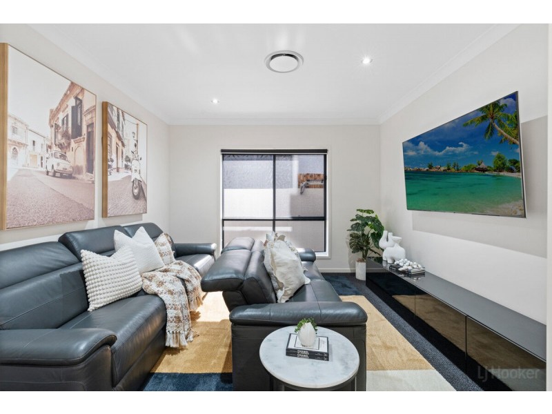 72 River Links Boulevard East, Helensvale QLD 4212