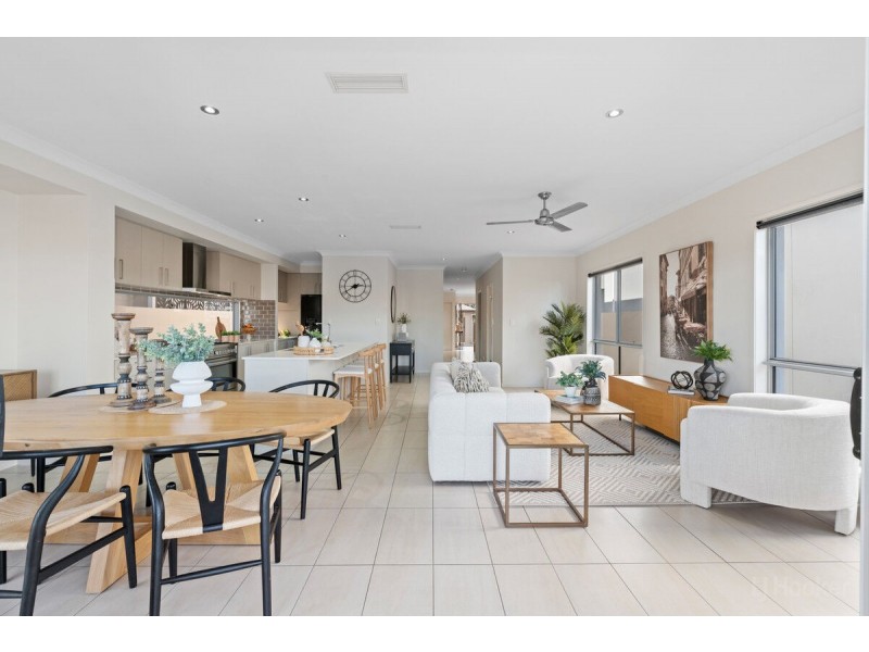 72 River Links Boulevard East, Helensvale QLD 4212