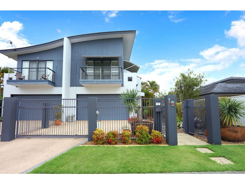 2/40 Markham Avenue, Runaway Bay QLD 4216