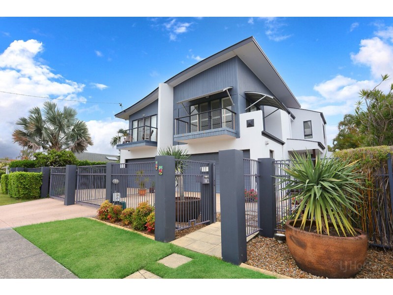 2/40 Markham Avenue, Runaway Bay QLD 4216