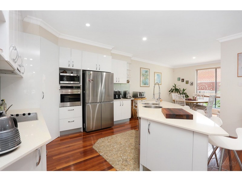 2/40 Markham Avenue, Runaway Bay QLD 4216
