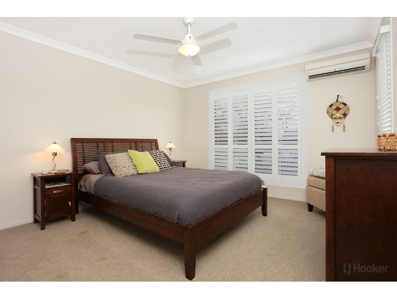 2/40 Markham Avenue, Runaway Bay QLD 4216