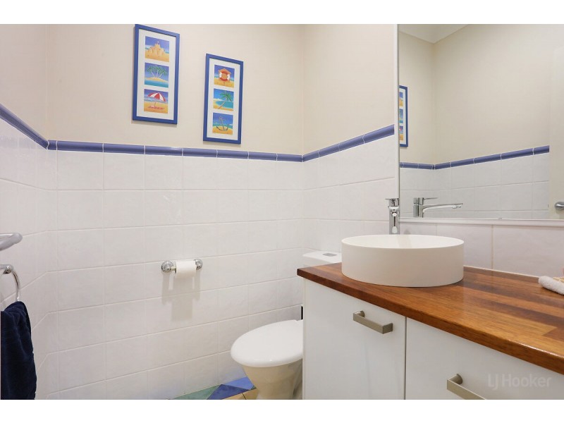 2/40 Markham Avenue, Runaway Bay QLD 4216