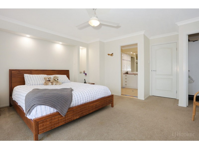 2/40 Markham Avenue, Runaway Bay QLD 4216