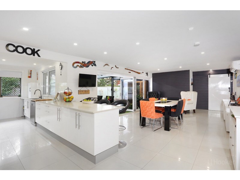 109 Oxley Drive, Paradise Point QLD 4216