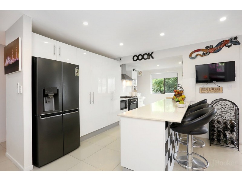 109 Oxley Drive, Paradise Point QLD 4216