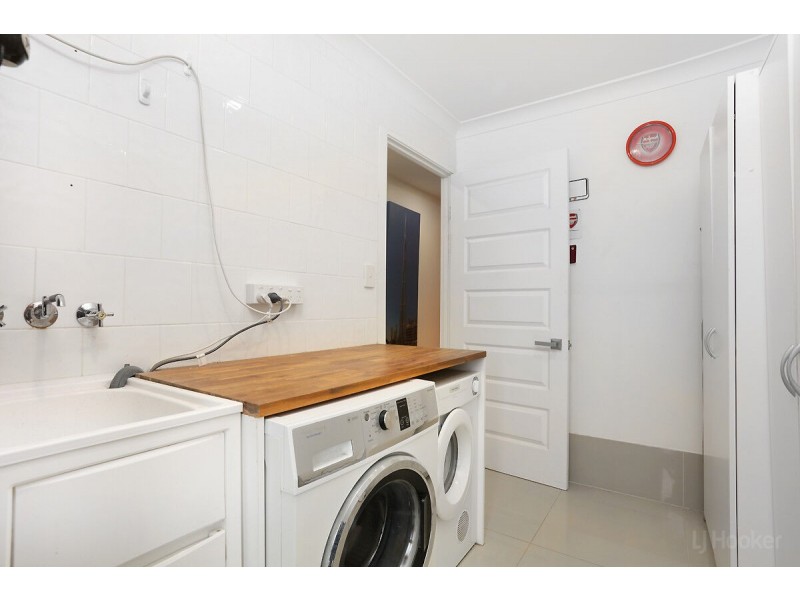 109 Oxley Drive, Paradise Point QLD 4216
