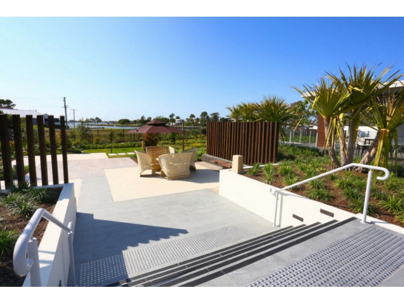 17/93 Sheehan Avenue, Hope Island QLD 4212