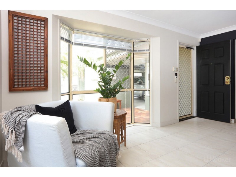 30 Nalkari Street, Coombabah QLD 4216