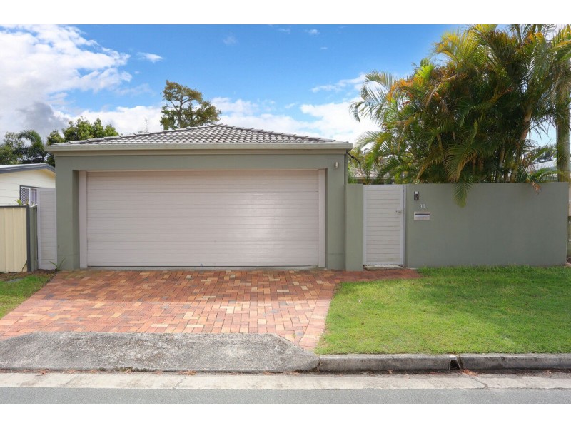 30 Nalkari Street, Coombabah QLD 4216