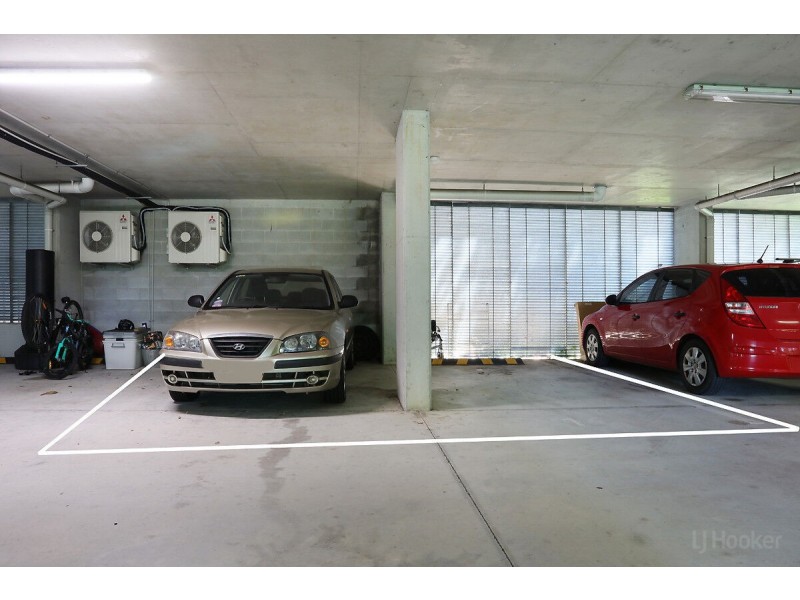 7/425 Pine Ridge Road, Runaway Bay QLD 4216