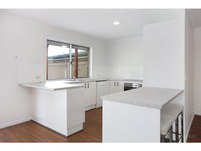 2/25 Kangaroo Avenue, Coombabah QLD 4216