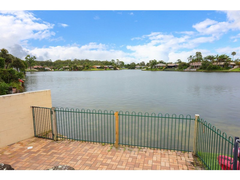 2/25 Kangaroo Avenue, Coombabah QLD 4216