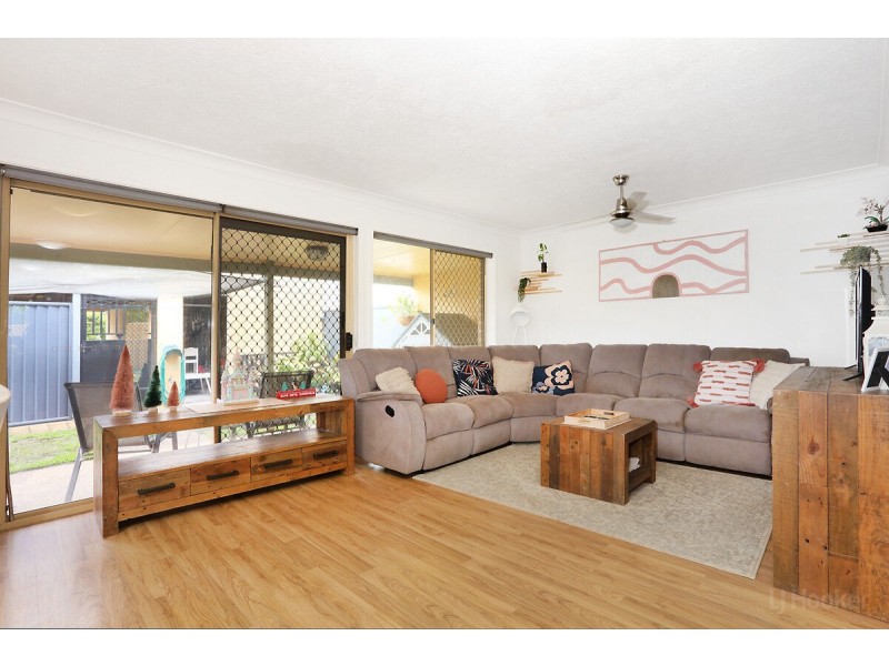 25/469 Pine Ridge Road, Runaway Bay QLD 4216