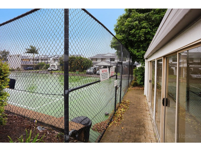 25/469 Pine Ridge Road, Runaway Bay QLD 4216