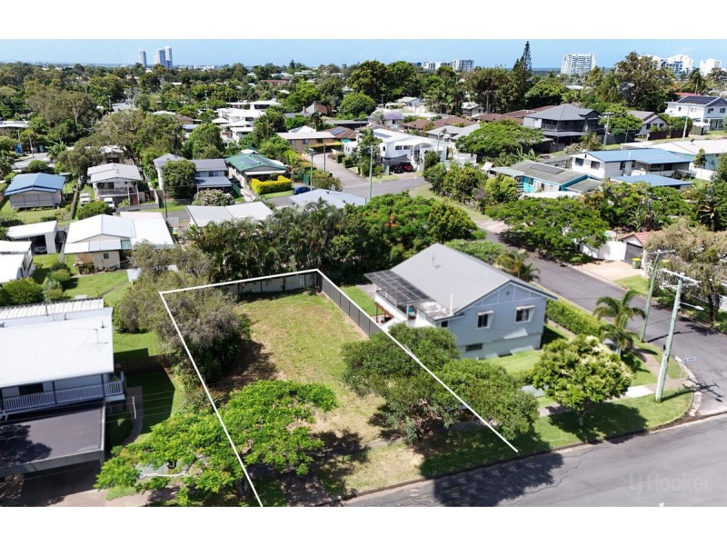 15 Horder Avenue, Labrador QLD 4215