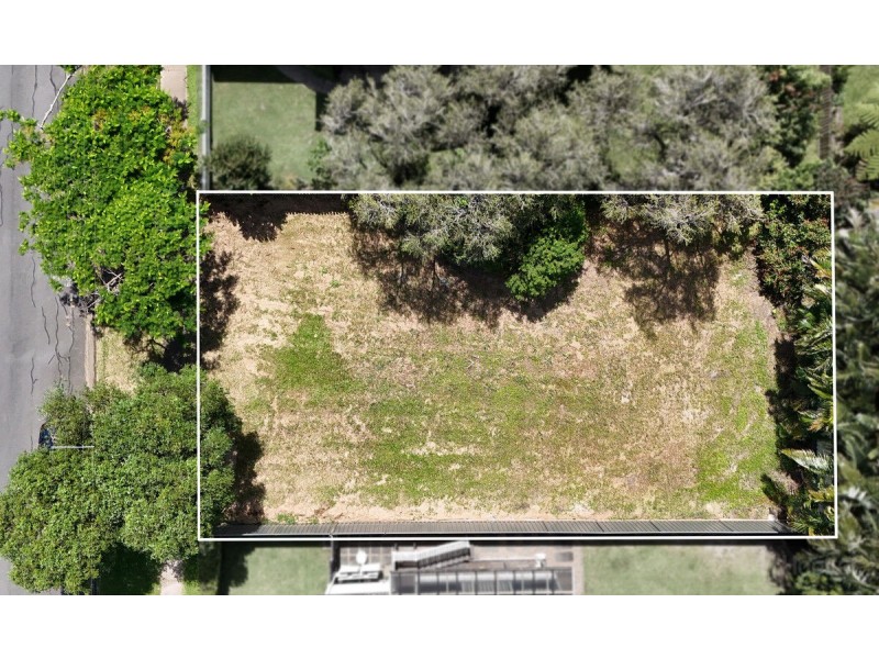 15 Horder Avenue, Labrador QLD 4215