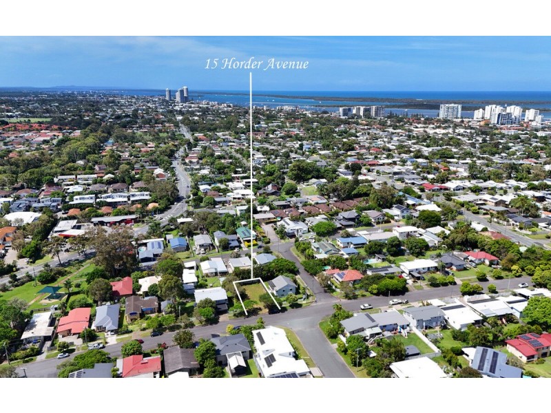 15 Horder Avenue, Labrador QLD 4215