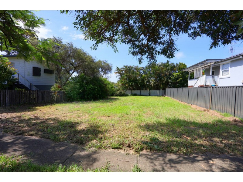 15 Horder Avenue, Labrador QLD 4215