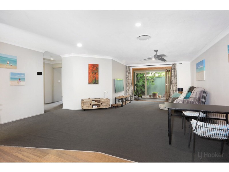 8/272 Oxley Drive, Coombabah QLD 4216