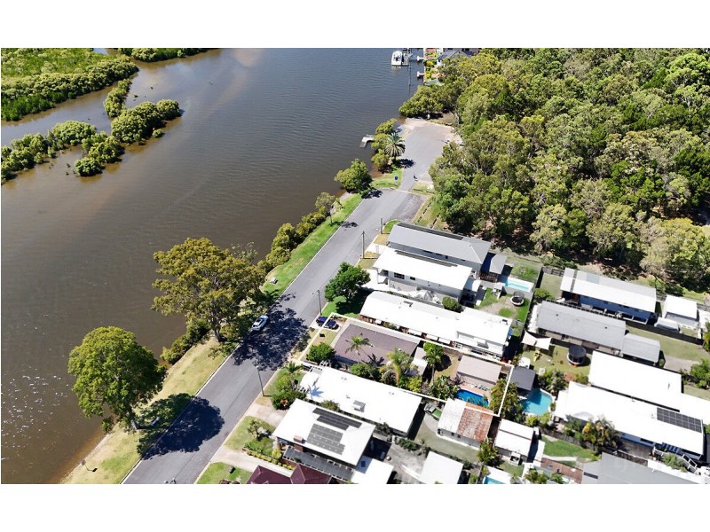 159 The Esplanade, Coombabah QLD 4216