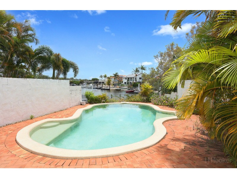 2 James Cook Esplanade, Hollywell QLD 4216